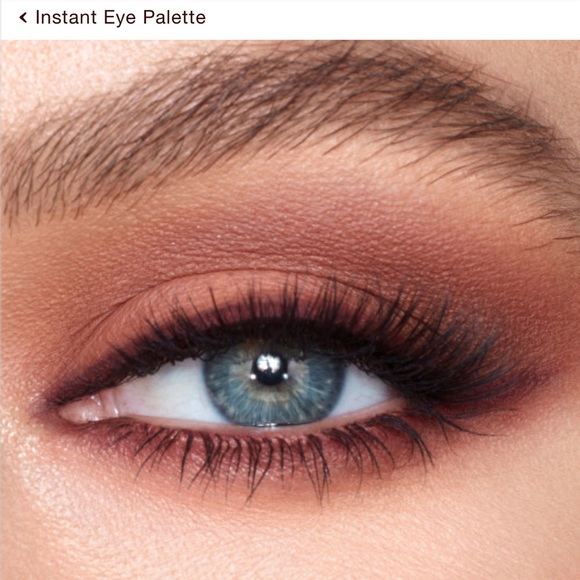 Charlotte Tilbury INSTANT EYE PALETTE
PILLOW TALK - Picture 3 of 8